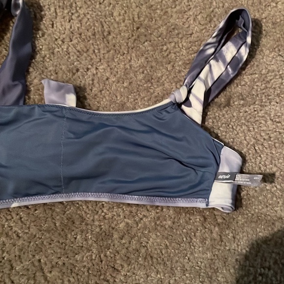 Aerie Blue and White Tie Die Bikini Top - Picture 4 of 6